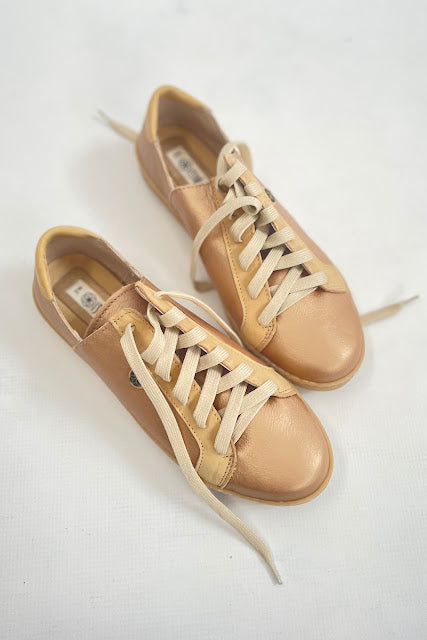 Leather Sneakers Soft gold with nude trim Sonni SAAR